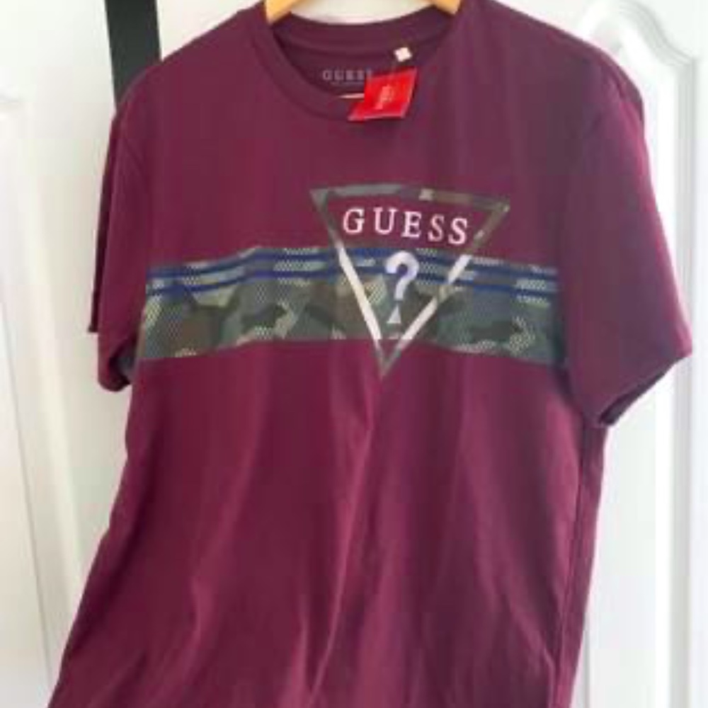 BRAND NEW MEN'S GUESS T-SHIRT
